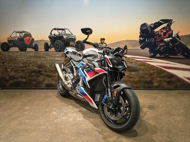 2026 BMW M 1000 R
