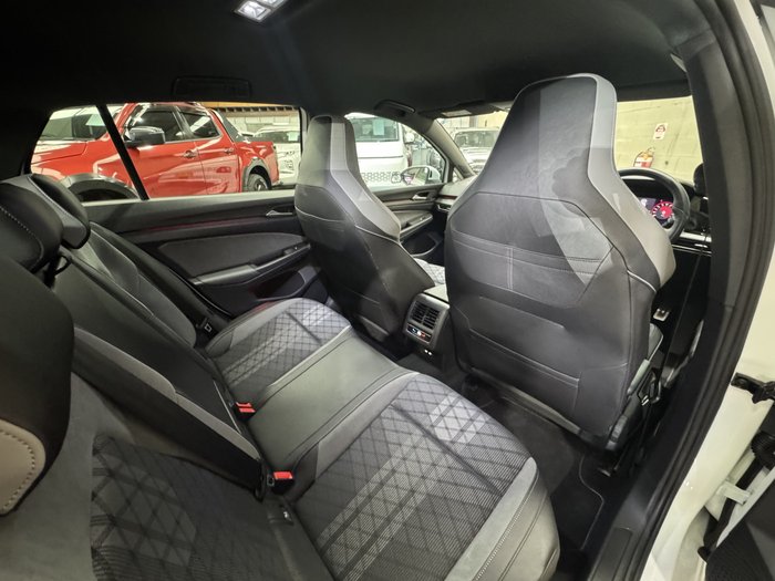 2021 Volkswagen Golf 110TSI R-Line