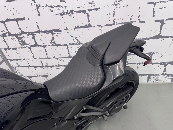 2026 Kawasaki Z1100 Z Black