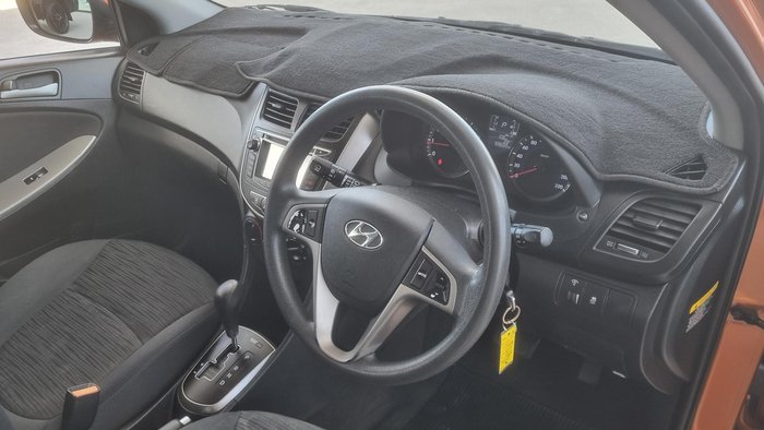 2015 Hyundai Accent Active