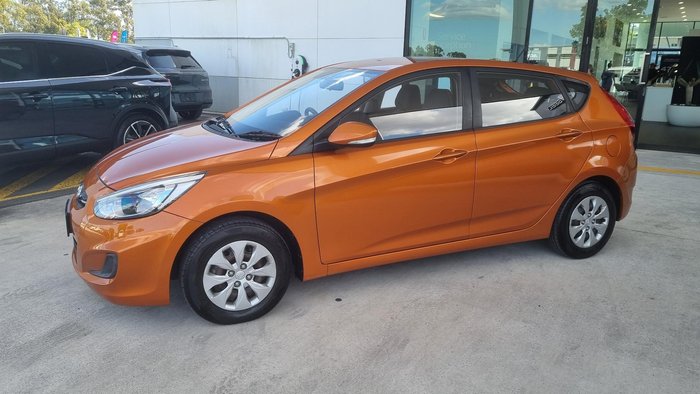 2015 Hyundai Accent Active