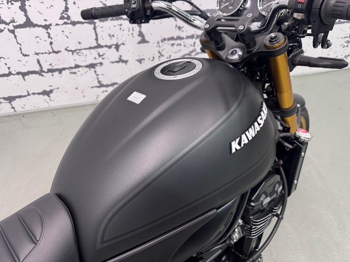 2025 Kawasaki Z900RS SE Z Black
