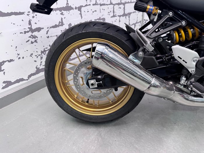 2025 Kawasaki Z900RS SE Z Black