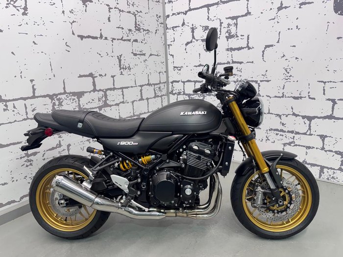 2025 Kawasaki Z900RS SE Z Black