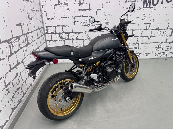 2025 Kawasaki Z900RS SE Z Black