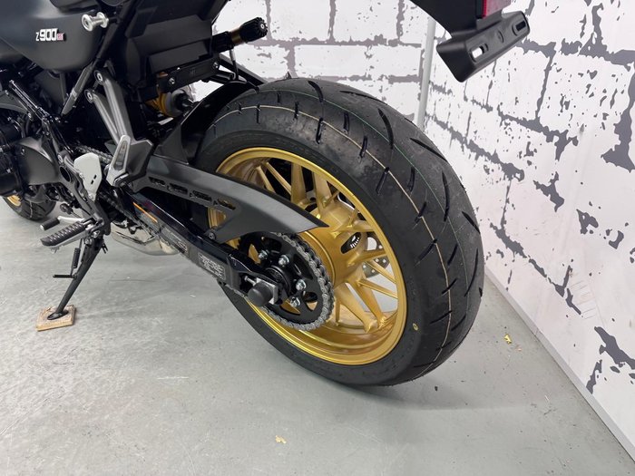 2025 Kawasaki Z900RS SE Z Black