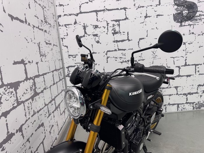2025 Kawasaki Z900RS SE Z Black