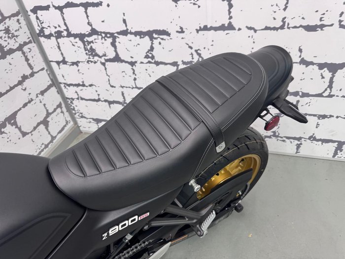 2025 Kawasaki Z900RS SE Z Black