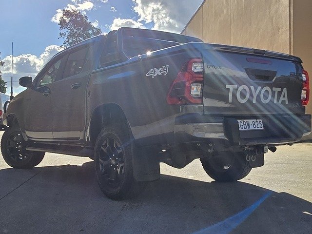 2018 Toyota Hilux Rogue (4x4)