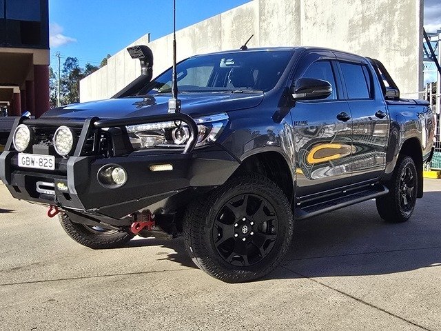 2018 Toyota Hilux Rogue (4x4)