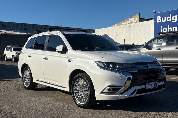 2019 Mitsubishi Outlander PHEV Exceed