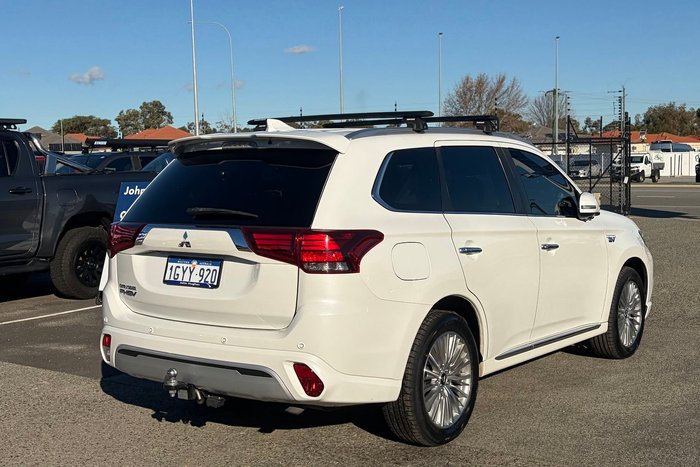 2019 Mitsubishi Outlander PHEV Exceed