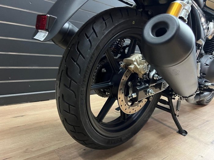 2026 Royal Enfield INTERCEPTOR 650 E5 CLASSIC Black