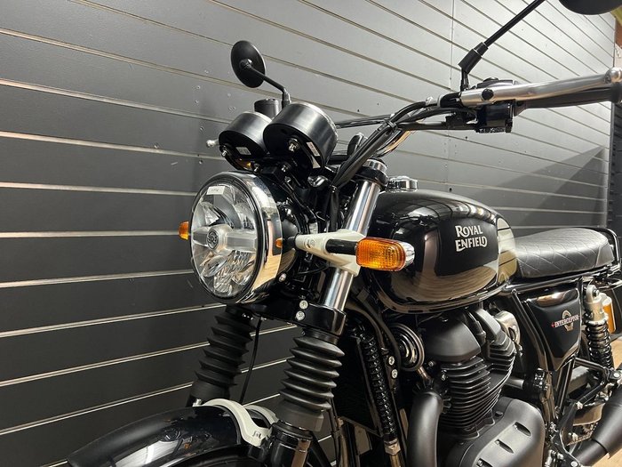 2026 Royal Enfield INTERCEPTOR 650 E5 CLASSIC Black