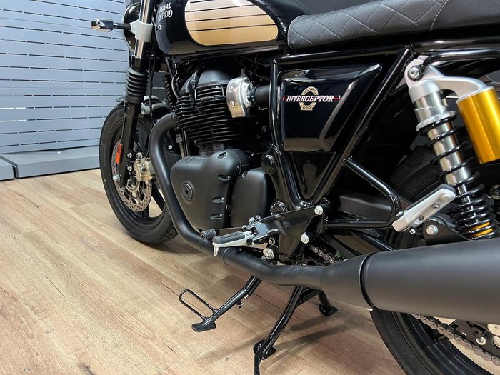 2026 Royal Enfield INTERCEPTOR 650 E5 CLASSIC Black
