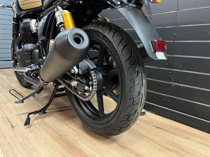 2026 Royal Enfield INTERCEPTOR 650 E5 CLASSIC Black