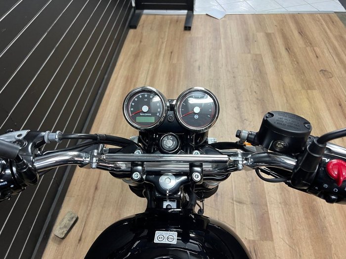 2026 Royal Enfield INTERCEPTOR 650 E5 CLASSIC Black