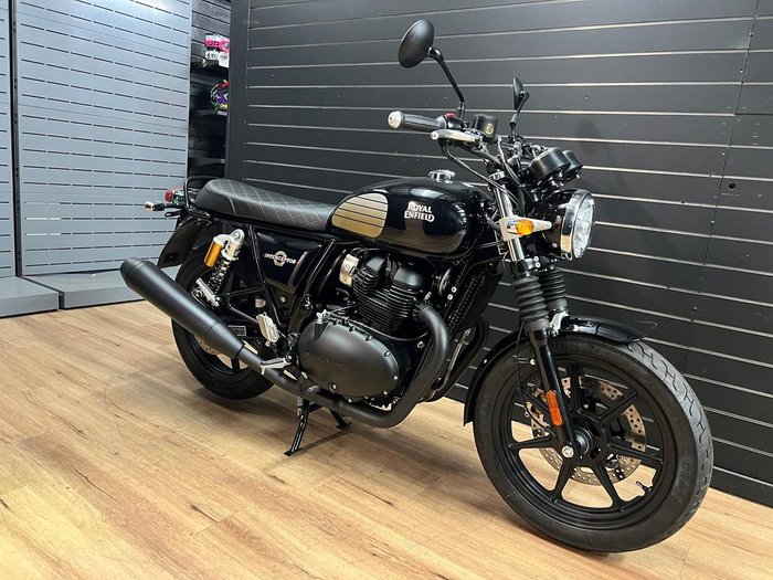 2026 Royal Enfield INTERCEPTOR 650 E5 CLASSIC Black