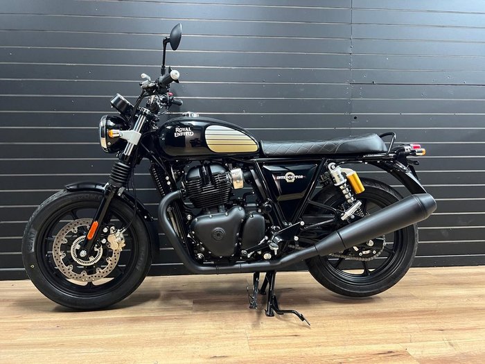 2026 Royal Enfield INTERCEPTOR 650 E5 CLASSIC Black