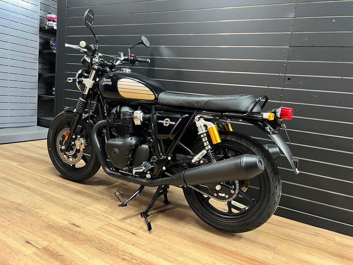 2026 Royal Enfield INTERCEPTOR 650 E5 CLASSIC Black