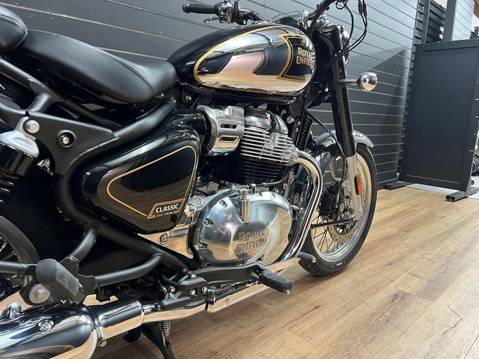 2026 Royal Enfield CLASSIC 650 Black