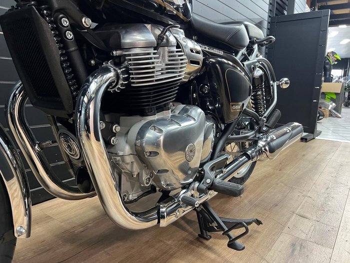 2026 Royal Enfield CLASSIC 650 Black