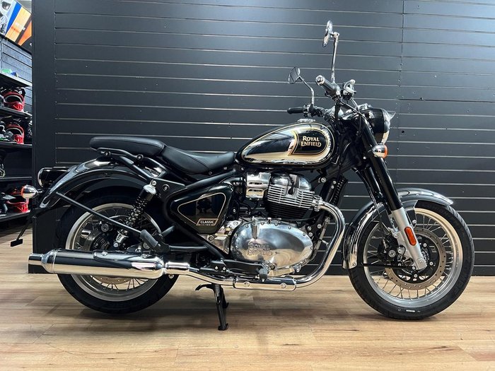 2026 Royal Enfield CLASSIC 650 Black