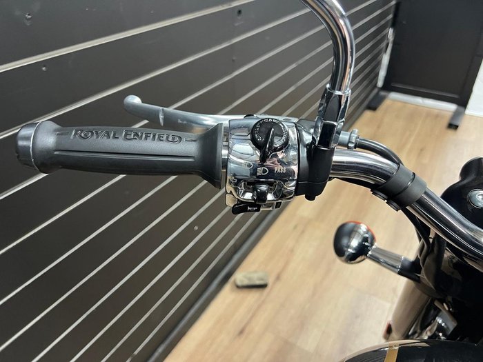 2026 Royal Enfield CLASSIC 650 Black