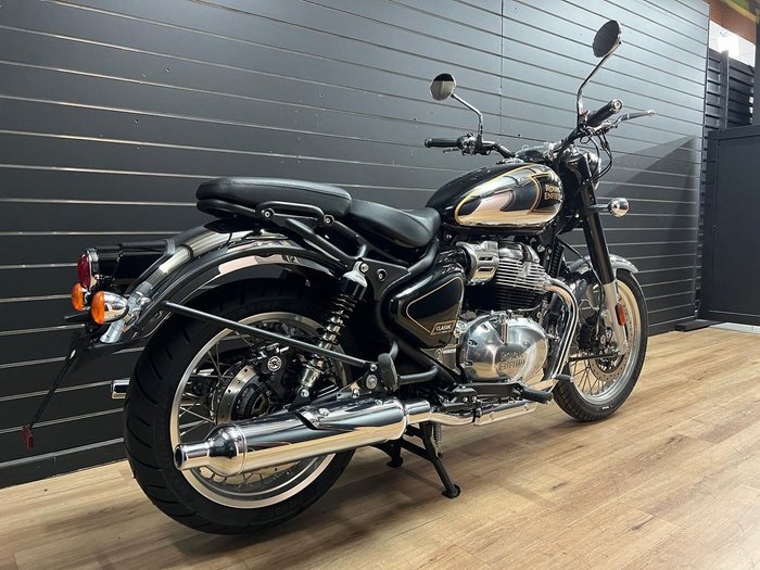 2026 Royal Enfield CLASSIC 650 Black