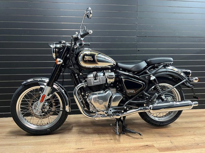 2026 Royal Enfield CLASSIC 650 Black