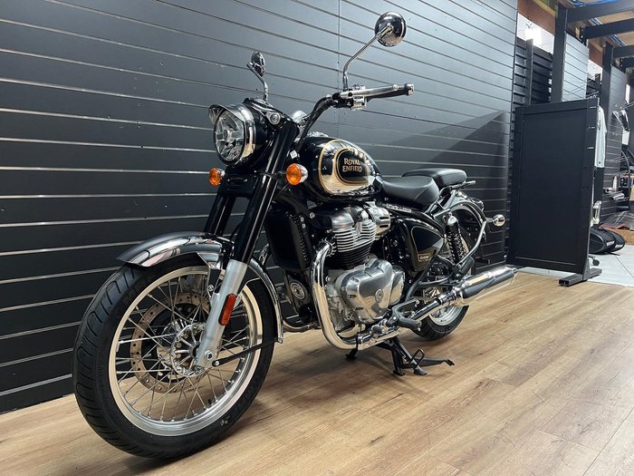 2026 Royal Enfield CLASSIC 650 Black