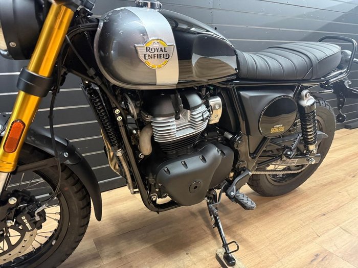 2026 Royal Enfield BEAR 650 Black