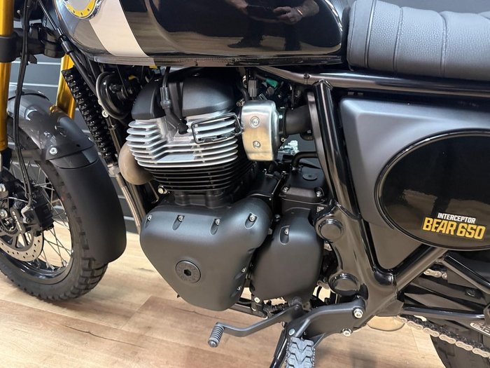 2026 Royal Enfield BEAR 650 Black