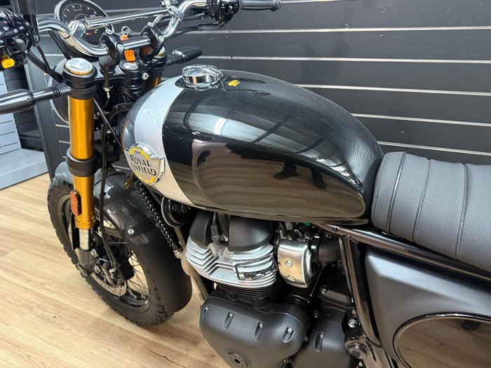 2026 Royal Enfield BEAR 650 Black