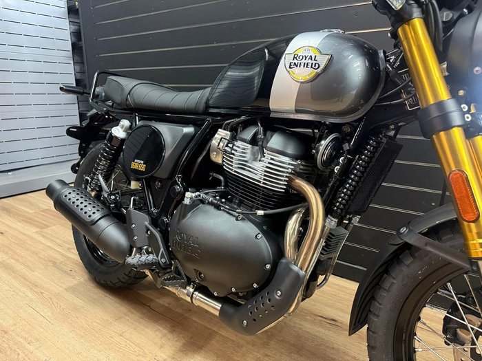 2026 Royal Enfield BEAR 650 Black