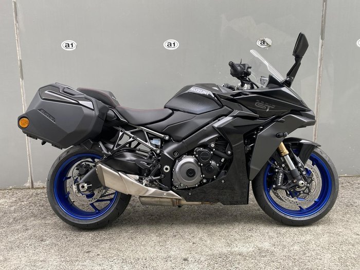 2026 Suzuki GSX-S1000 GT+
