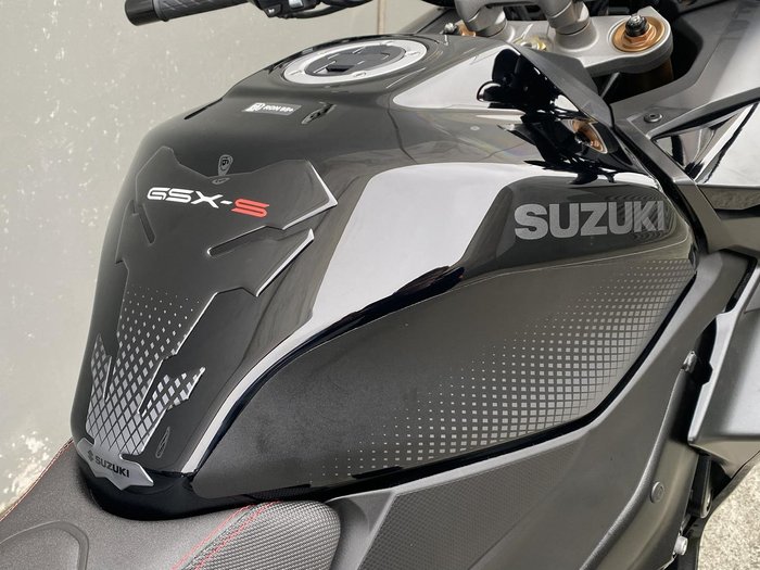 2026 Suzuki GSX-S1000 GT+