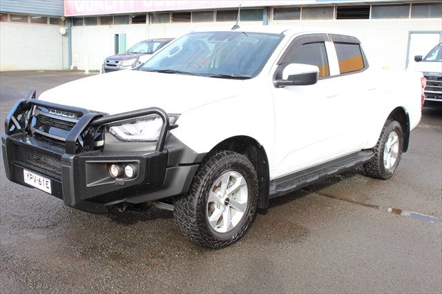 2022 Isuzu D-MAX LS-M