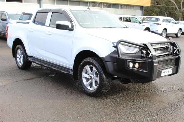 2022 Isuzu D-MAX LS-M