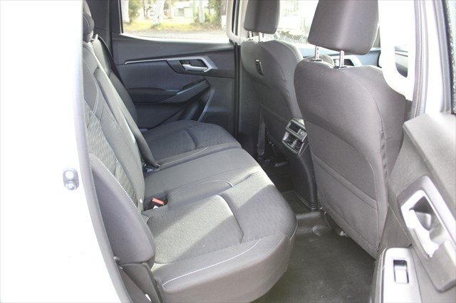 2022 Isuzu D-MAX LS-M