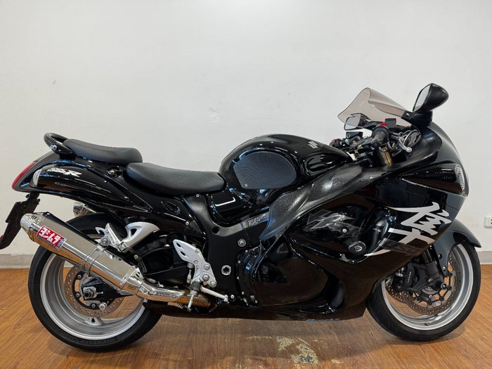 Suzuki GSX1300RA (HAYABUSA)