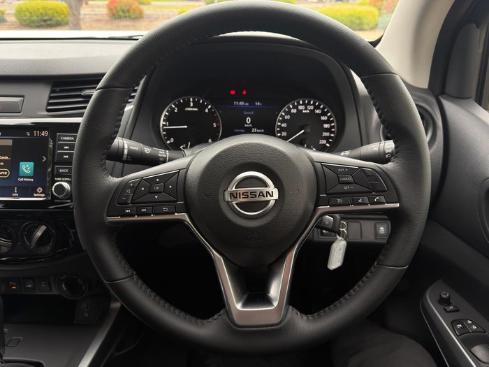 2025 Nissan Navara ST