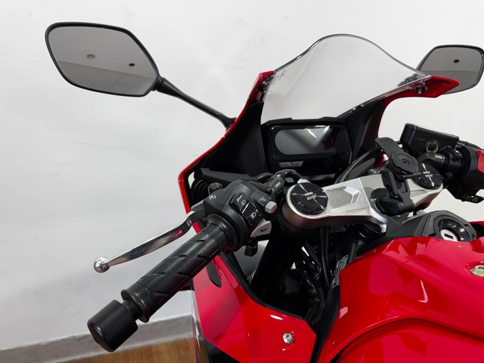 2023 Honda CBR650R RED