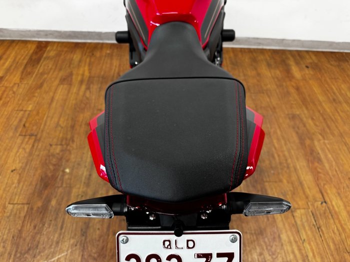 2023 Honda CBR650R RED