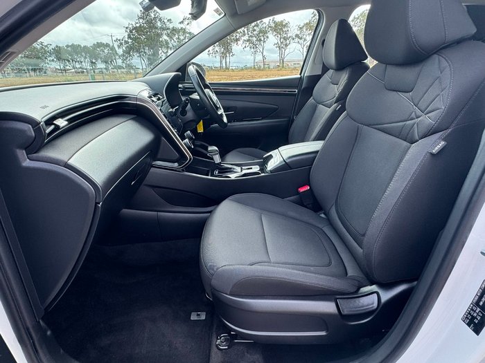 2023 Hyundai Tucson (No Badge)