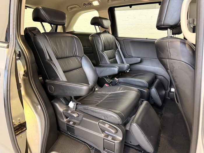 2015 Honda Odyssey VTi-L