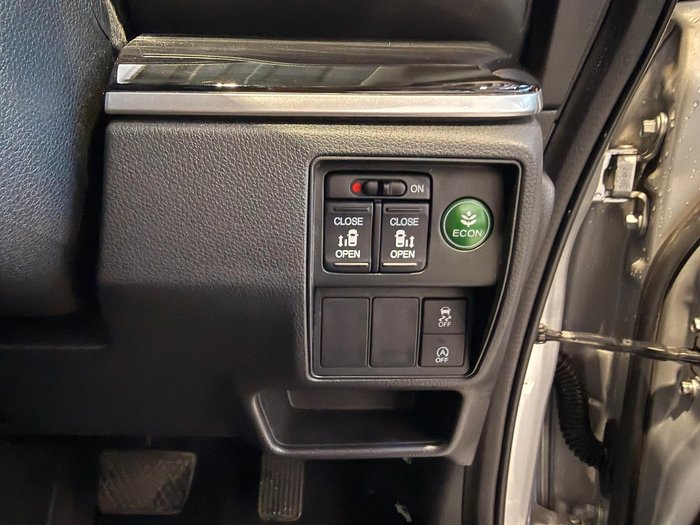 2015 Honda Odyssey VTi-L