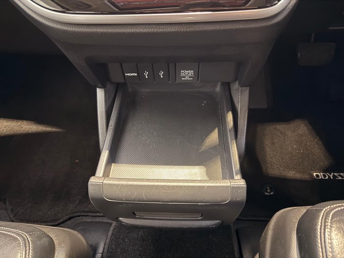 2015 Honda Odyssey VTi-L