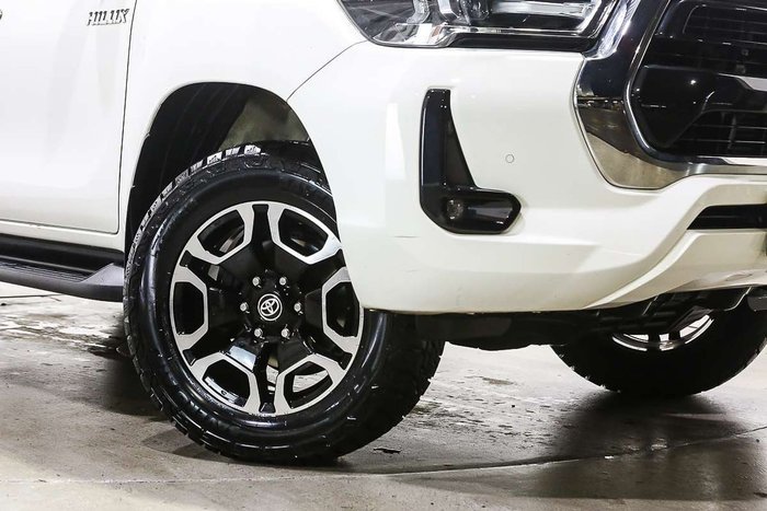 2020 Toyota Hilux SR5