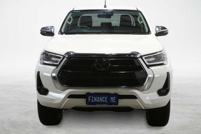 2020 Toyota Hilux SR5